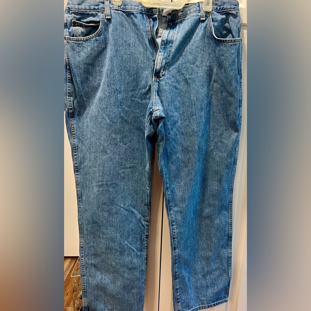 Bass Pro Shops Red Head Jeans size 42/32 Straight-Leg in Classic Blue.